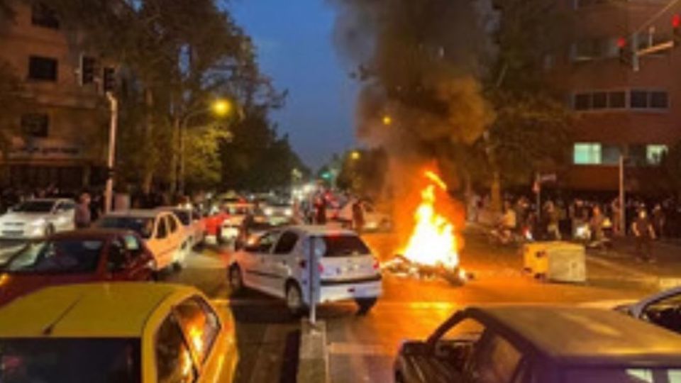 چه شد که چادر کشیدند...