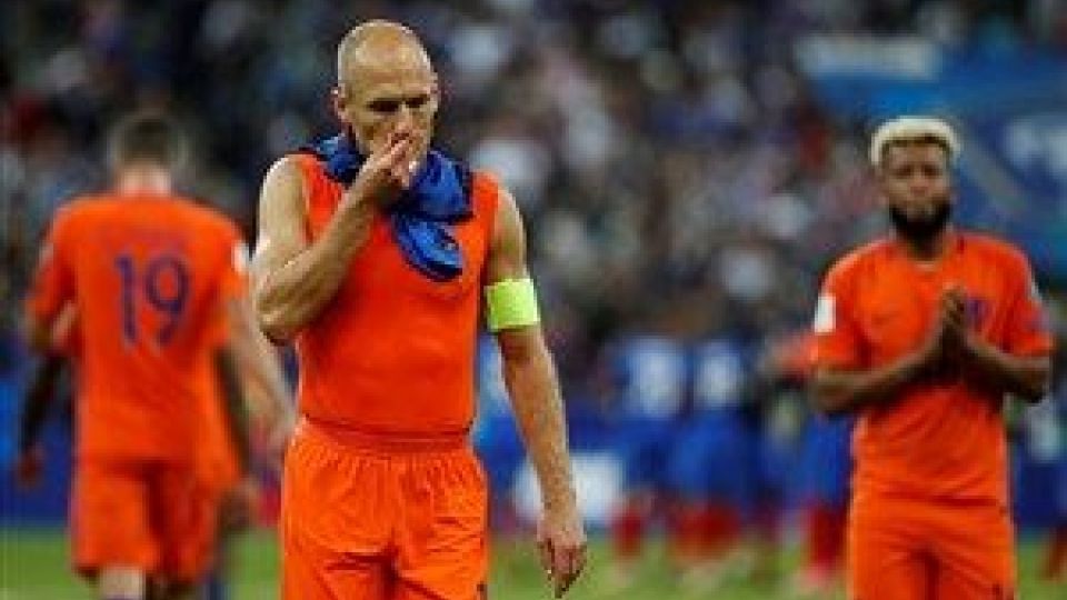 حذف هلند از جام جهانی تقریبا قطعی شد؛ ویزای روسیه آرزوی شاید دست نیافتنی هلند حذف هلند از جام جهانی تقریبا قطعی شد؛ ویزای روسیه آرزوی شاید دست نیافتنی هلند