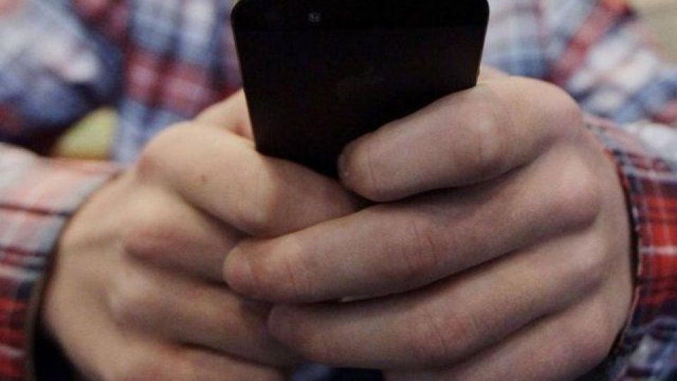 آب پاکی که روی پیامکهای تبلیغاتی ریخته شد آب پاکی که روی پیامکهای تبلیغاتی ریخته شد