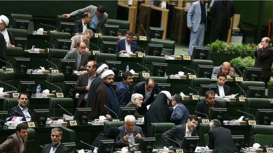 قوانینی که در مجلس سرگردانند قوانینی که در مجلس سرگردانند