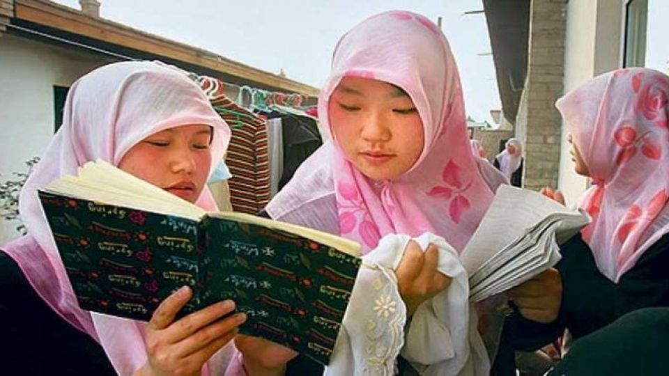 فارسی در چین؛ از حیات ۲۶۰۰ ساله تا ورود اسلام بر بالهای یک زبان فارسی در چین؛ از حیات ۲۶۰۰ ساله تا ورود اسلام بر بالهای یک زبان