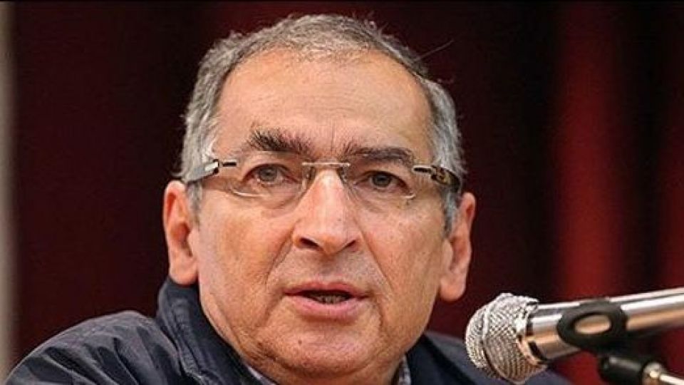 صادق زیباکلام دیدار خود با اسحاق جهانگیری را روایت میکند/ معنای یک سکوت صادق زیباکلام دیدار خود با اسحاق جهانگیری را روایت میکند/ معنای یک سکوت