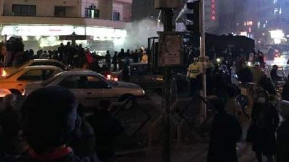 تشریح جزئیات کشتهشدن ۲ نفر در تجمعات شب گذشته شهرستان ایذه/ کشف مواد منفجره از منازل برخی دستگیرشدگان/ گزارشی از اوضاع دیشب پایتخت/ احتمال فیلتر دائمی تلگرام تشریح جزئیات کشتهشدن ۲ نفر در تجمعات شب گذشته شهرستان ایذه/ کشف مواد منفجره از منازل برخی دستگیرشدگان/ گزارشی از اوضاع دیشب پایتخت/ احتمال فیلتر دائمی تلگرام