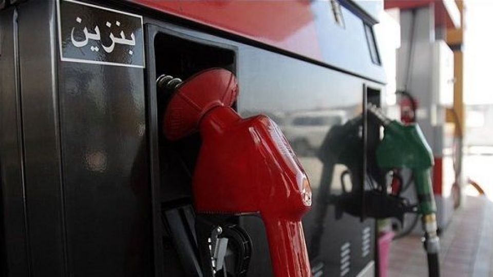 مردم ایران چگونه بنزین را لیتری سه هزار تومان میخرند؟ مردم ایران چگونه بنزین را لیتری سه هزار تومان میخرند؟