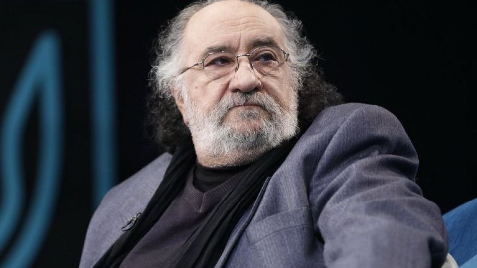 داریوش ارجمند: کسانی که هر سال در جشنواره فیلم فجر جایزه میگیرند، ادای بازیگری را درمیآورند داریوش ارجمند: کسانی که هر سال در جشنواره فیلم فجر جایزه میگیرند، ادای بازیگری را درمیآورند