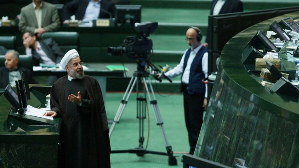 سوال از رئیس جمهور به قوت خود باقی است/ امضاها افزایش یافته است سوال از رئیس جمهور به قوت خود باقی است/ امضاها افزایش یافته است