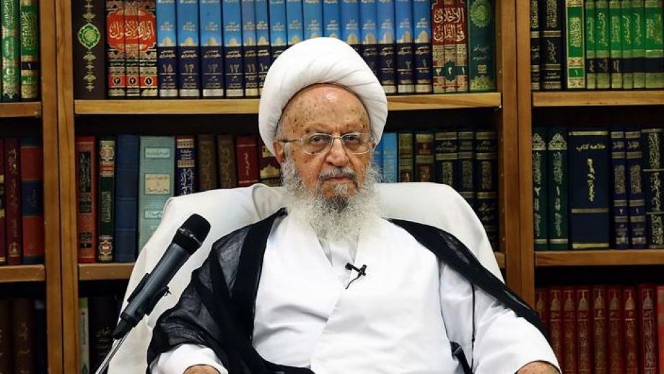 پاسخ دفتر آیتالله مکارم شیرازی به استفتایی درباره «حجاب اجباری» پاسخ دفتر آیتالله مکارم شیرازی به استفتایی درباره «حجاب اجباری»