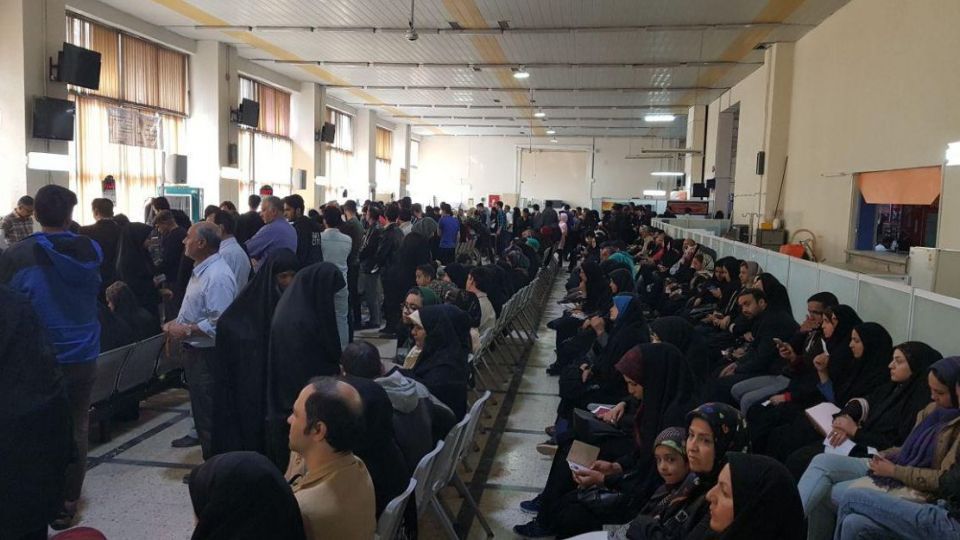 چالش اخذ کارت ملی هوشمند؛ از اختلال در سامانه ثبت نام تا درآمد دولت از محل صدور کارت و ضرب الاجلی که منتفی شد چالش اخذ کارت ملی هوشمند؛ از اختلال در سامانه ثبت نام تا درآمد دولت از محل صدور کارت و ضرب الاجلی که منتفی شد