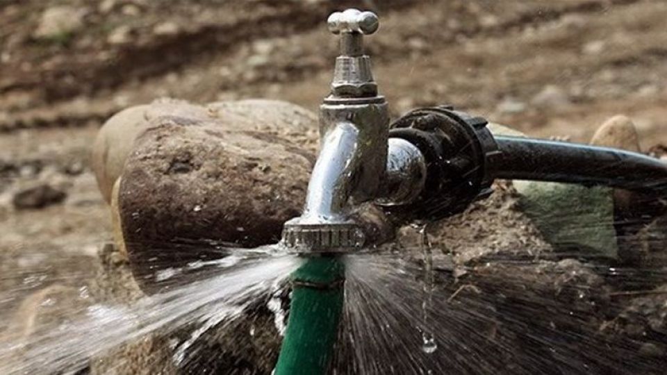 هشدار؛ هدر رفت ۳ میلیارد دلار آب هشدار؛ هدر رفت ۳ میلیارد دلار آب
