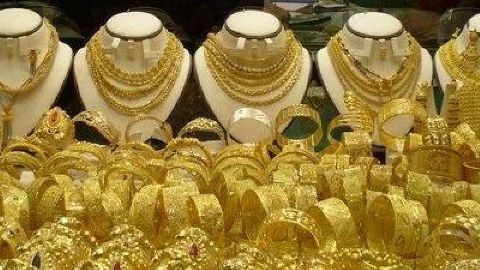 مردم چون پول ندارند به سمت بدلیجات رفتهاند/۹۰ درصد بازار طلای کشور در اختیار تولیدات خارجی است مردم چون پول ندارند به سمت بدلیجات رفتهاند/۹۰ درصد بازار طلای کشور در اختیار تولیدات خارجی است