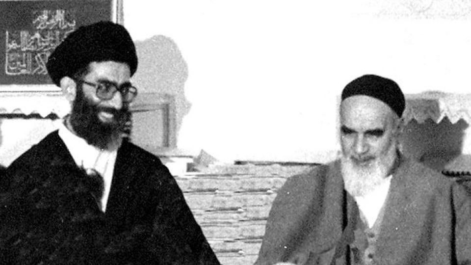 ماجرای عیدی امام خمینی به آیتالله خامنهای + عکس ماجرای عیدی امام خمینی به آیتالله خامنهای + عکس