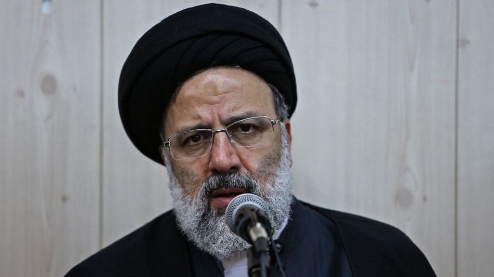 رئیسی: پای حسابرسی را به آستان قدس باز کردهام/ مشاهده اطراف حرم برایم بسیار رنج آور است رئیسی: پای حسابرسی را به آستان قدس باز کردهام/ مشاهده اطراف حرم برایم بسیار رنج آور است