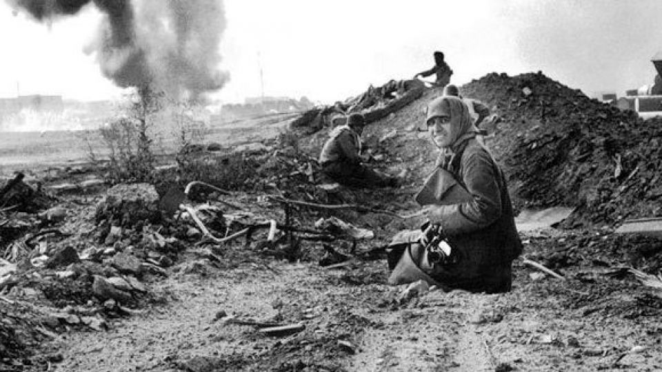 چرا نام حتی یک شهید زن بر خیابانها نیست؟ چرا نام حتی یک شهید زن بر خیابانها نیست؟