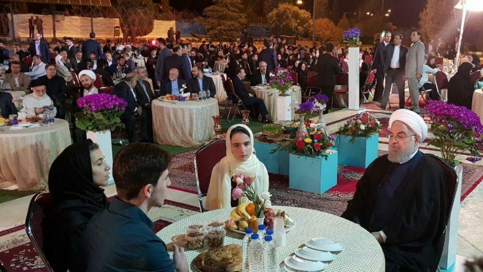 رئیس جمهور :سال نو سال تولید ملی و حمایت از کالای ایرانی و سال اشتغال و رونق است/اتحاد ملت ایران همه دشمنان را به اعجاب واداشت رئیس جمهور :سال نو سال تولید ملی و حمایت از کالای ایرانی و سال اشتغال و رونق است/اتحاد ملت ایران همه دشمنان را به اعجاب واداشت