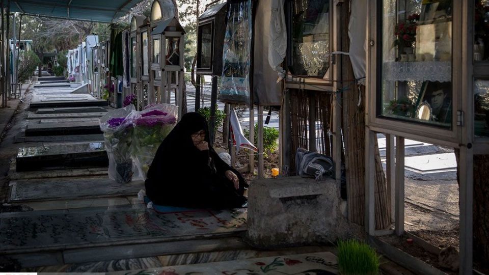 تحویل سال نو در گلزار شهدای بهشت زهرا (س) تحویل سال نو در گلزار شهدای بهشت زهرا (س)