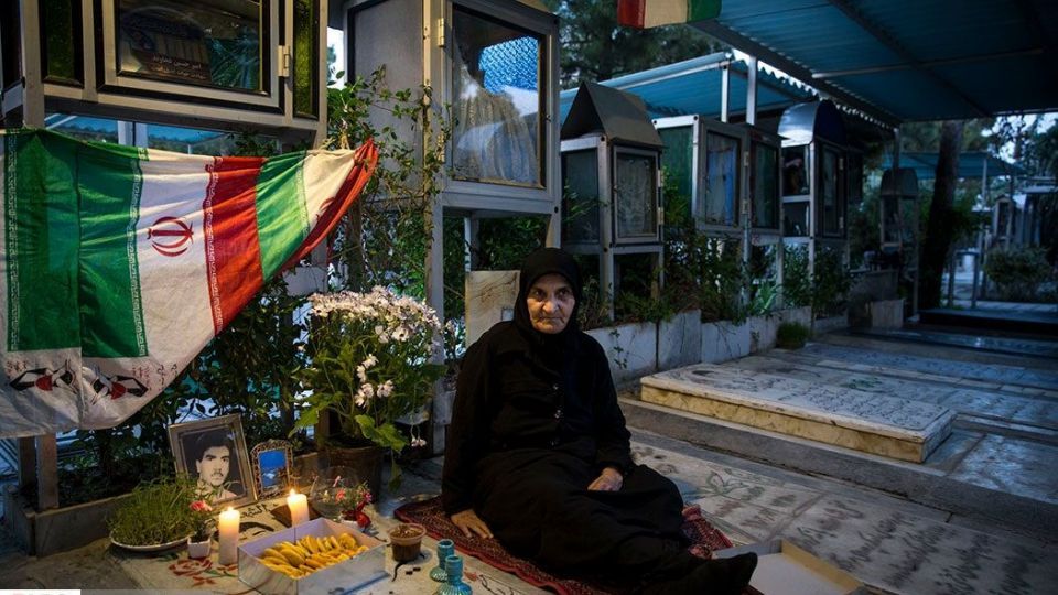 تحویل سال نو در گلزار شهدای بهشت زهرا (س) تحویل سال نو در گلزار شهدای بهشت زهرا (س)