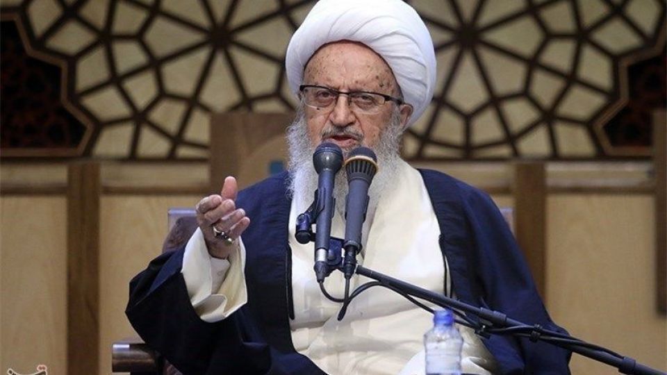 آیتالله مکارم شیرازی:تولیدکنندگان داخلی به دنبال افزایش کیفیت کالا باشند/ سال جدید «ما» را جایگزین «من» کنیم آیتالله مکارم شیرازی:تولیدکنندگان داخلی به دنبال افزایش کیفیت کالا باشند/ سال جدید «ما» را جایگزین «من» کنیم