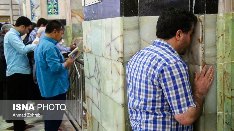 شب آرزوها در حرم حضرت فاطمه معصومه(س) شب آرزوها در حرم حضرت فاطمه معصومه(س)