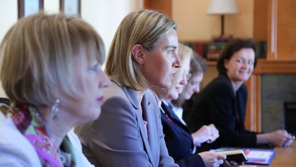 گاردین: اروپا به دنبال ایجاد چتر حمایتی برای معاملهکنندگان با ایران است گاردین: اروپا به دنبال ایجاد چتر حمایتی برای معاملهکنندگان با ایران است