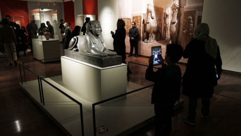 "لوور تهران" رکورد خودش را شکست؛ لوور تهران شلوغتر از لوور ابوظبی "لوور تهران" رکورد خودش را شکست؛ لوور تهران شلوغتر از لوور ابوظبی