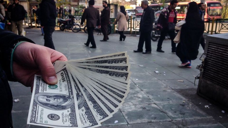 یک دلال پاسخ می دهد؛ چرا نرخ ارز افزایش یافت؟ یک دلال پاسخ می دهد؛ چرا نرخ ارز افزایش یافت؟