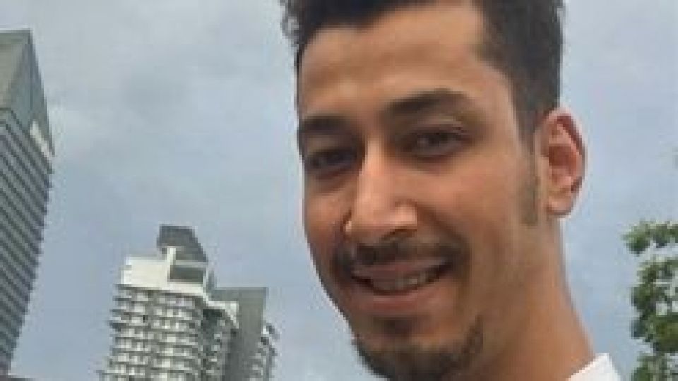 «بهتاش» پایتخت 5:مردم جای سلام به من میگویند «اَی خِدا»/ حکم پیاز وسط سیر ترشی را داشتم «بهتاش» پایتخت 5:مردم جای سلام به من میگویند «اَی خِدا»/ حکم پیاز وسط سیر ترشی را داشتم