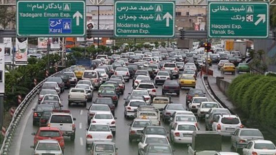پلیس راهور تهران: باران معابر بزرگراهی و ورودی تهران را قفل کرد/ ترافیک پرحجم در معابر داخلی پلیس راهور تهران: باران معابر بزرگراهی و ورودی تهران را قفل کرد/ ترافیک پرحجم در معابر داخلی