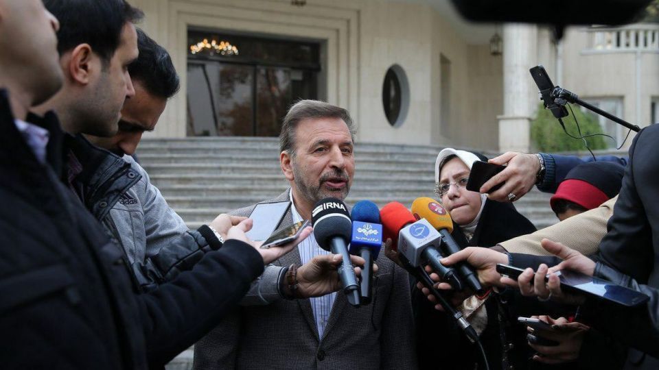 واعظی: برخی عادت کردند تمام تعطیلات خود را خارج از کشور بروند، خب نروند، ارز مسافرتی متعلق به کل ملت است/مردم اگر جایی با ارز بالاتر از 4200 تومان روبرو شدند اطلاع دهند واعظی: برخی عادت کردند تمام تعطیلات خود را خارج از کشور بروند، خب نروند، ارز مسافرتی متعلق به کل ملت است/مردم اگر جایی با ارز بالاتر از 4200 تومان روبرو شدند اطلاع دهند