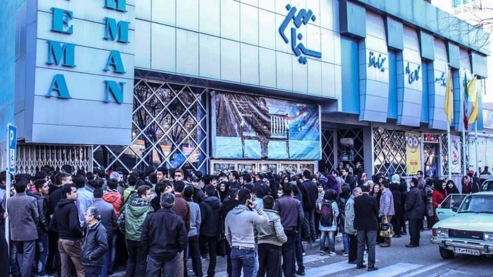 تعداد مخاطبان سینما در فروردین تعداد مخاطبان سینما در فروردین