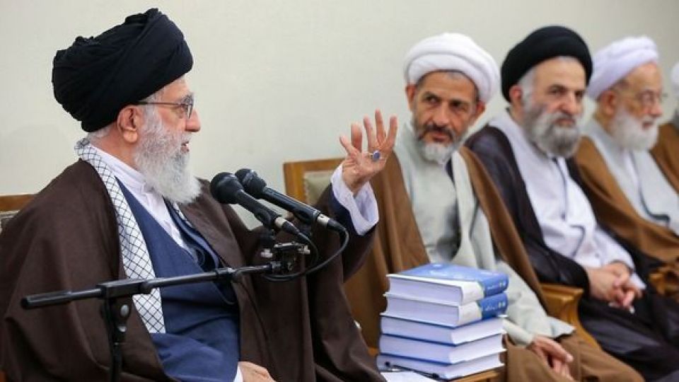 رهبر معظم انقلاب: فلسفه باید در حوزه علمیه قم و تهران رواج پیدا کند رهبر معظم انقلاب: فلسفه باید در حوزه علمیه قم و تهران رواج پیدا کند