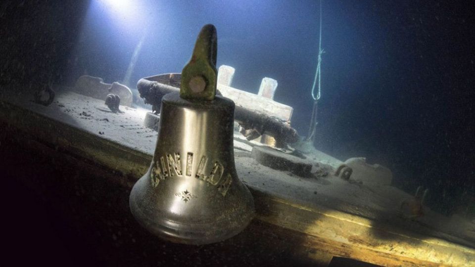 کشتی صدساله در زیر آب‎