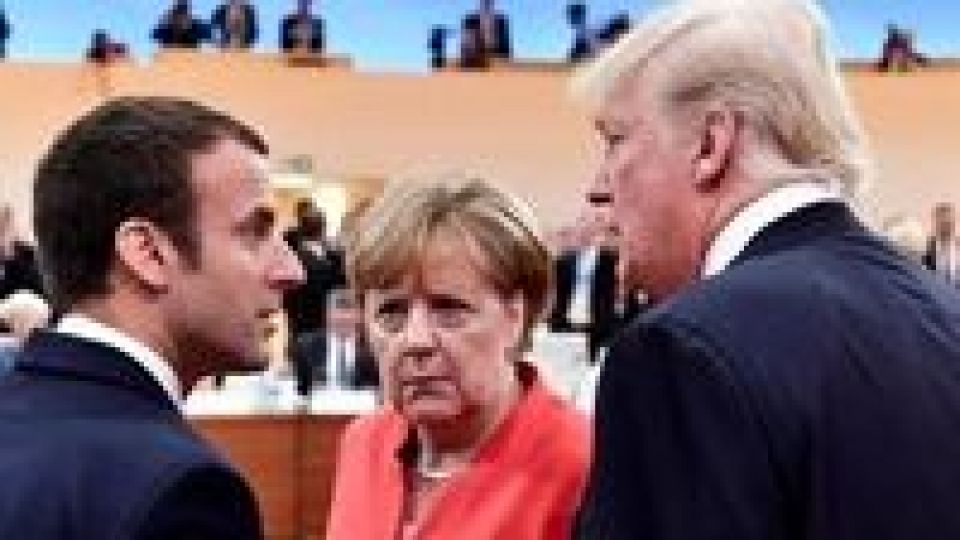 ماکرون به دنبال افزودن عناصر تازهای به برجام است ماکرون به دنبال افزودن عناصر تازهای به برجام است