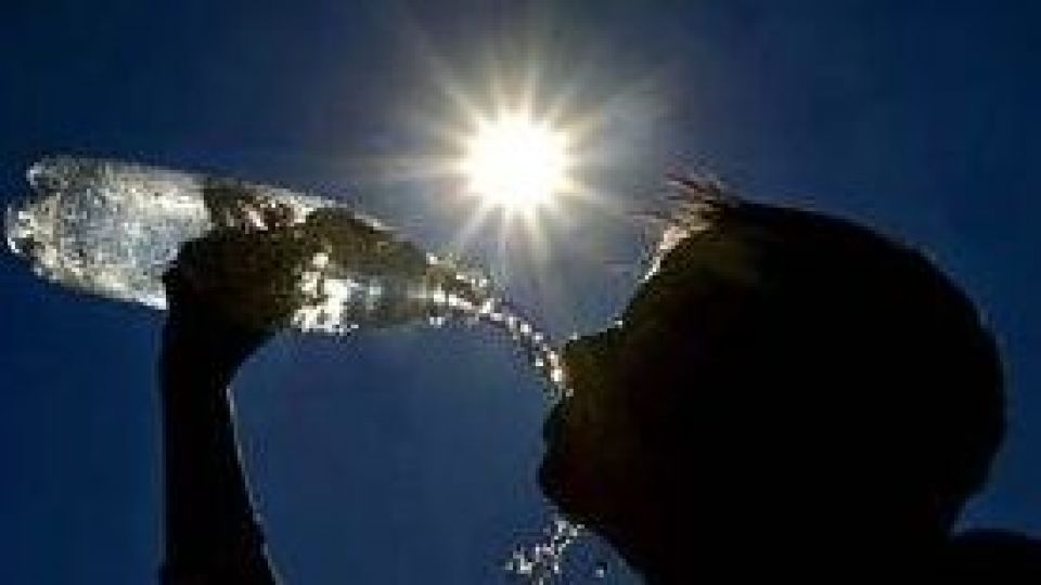 از گرمازدگی تا مرگ /سه مرحله گرمازدگی را بشناسیم از گرمازدگی تا مرگ /سه مرحله گرمازدگی را بشناسیم