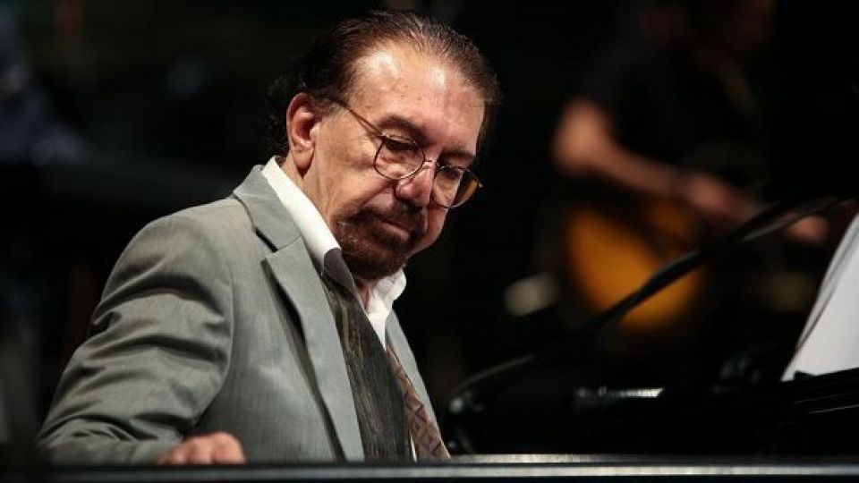 ناصر چشمآذر راهی خانه ابدی شد ناصر چشمآذر راهی خانه ابدی شد