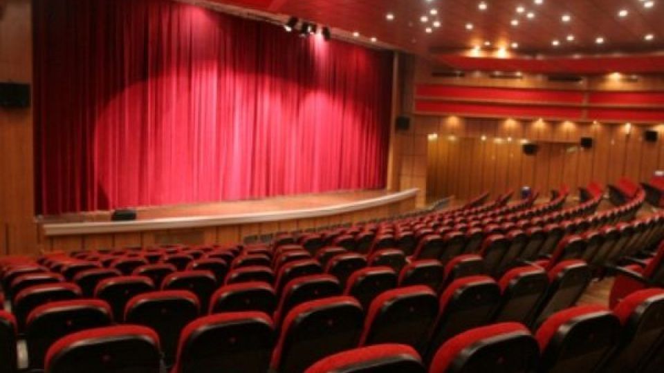 افزایش سانسهای نیمبها به موازات گرانشدن بلیت سینما افزایش سانسهای نیمبها به موازات گرانشدن بلیت سینما