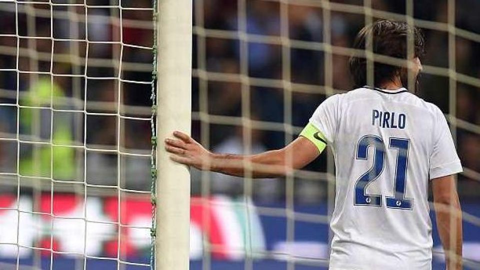 خداحافظی پیرلو در حضور ستارگان فوتبال + عکس خداحافظی پیرلو در حضور ستارگان فوتبال + عکس