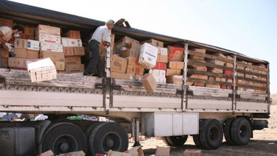 تناقض درباره قاچاق کالا به داخل کشور/انکار قاچاق از سوی عسگری درست است یا کشف قاچاق از گمرکات تناقض درباره قاچاق کالا به داخل کشور/انکار قاچاق از سوی عسگری درست است یا کشف قاچاق از گمرکات