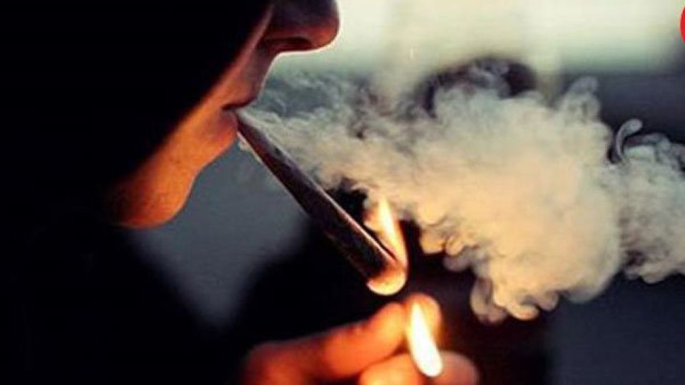 آیا مصرف سیگاری باعث ابتلا به افسردگی میشود؟ آیا مصرف سیگاری باعث ابتلا به افسردگی میشود؟