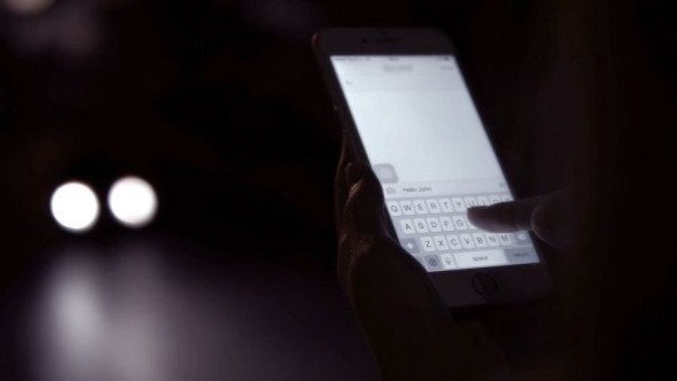 کشف حملهای که میتواند گوشی را از راه دور هک کند کشف حملهای که میتواند گوشی را از راه دور هک کند