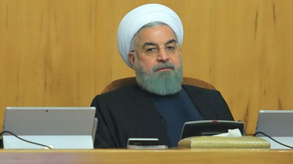 آقای روحانی! چرا مردم را دنبال نخود سیاه میفرستید/ چرا مردم باید هزینه بیتدبیریهای دولت را بدهند آقای روحانی! چرا مردم را دنبال نخود سیاه میفرستید/ چرا مردم باید هزینه بیتدبیریهای دولت را بدهند