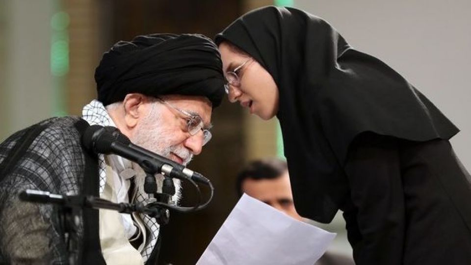 واکنشها به حواشی دیدار رهبری با دانشجویان و صحبتهای یک دانشجو / آزادی بیان در بیت رهبری واکنشها به حواشی دیدار رهبری با دانشجویان و صحبتهای یک دانشجو / آزادی بیان در بیت رهبری