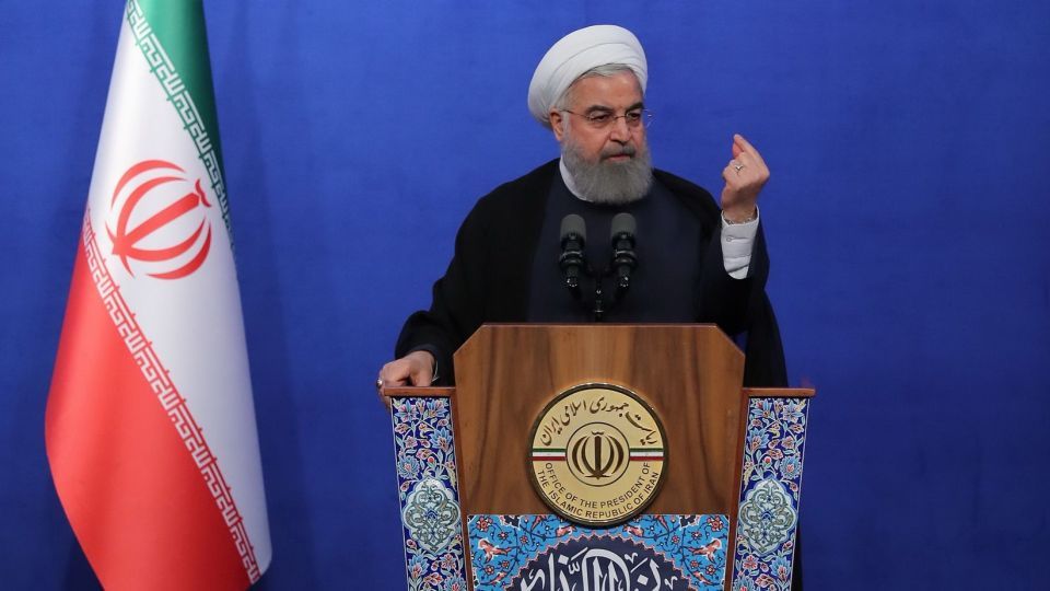 روحانی: فشار در زندگی مردم همچنان وجود دارد، اما از آن کاسته شده/ در دو سال گذشته فعالیت ۵۰ هزار بنگاه اقتصادی آغاز شد/ آیا رئیس جمهور یا دولت به تنهایی میتوانند مشکلات را حل کند؟ روحانی: فشار در زندگی مردم همچنان وجود دارد، اما از آن کاسته شده/ در دو سال گذشته فعالیت ۵۰ هزار بنگاه اقتصادی آغاز شد/ آیا رئیس جمهور یا دولت به تنهایی میتوانند مشکلات را حل کند؟