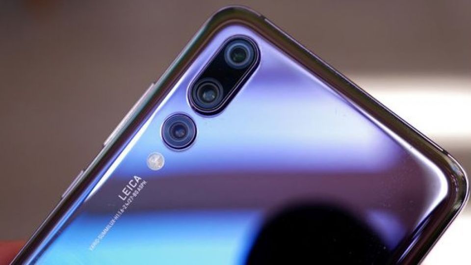 مقایسه دوربین هواوی P20 PRO با دوربین کانن 700D مقایسه دوربین هواوی P20 PRO با دوربین کانن 700D