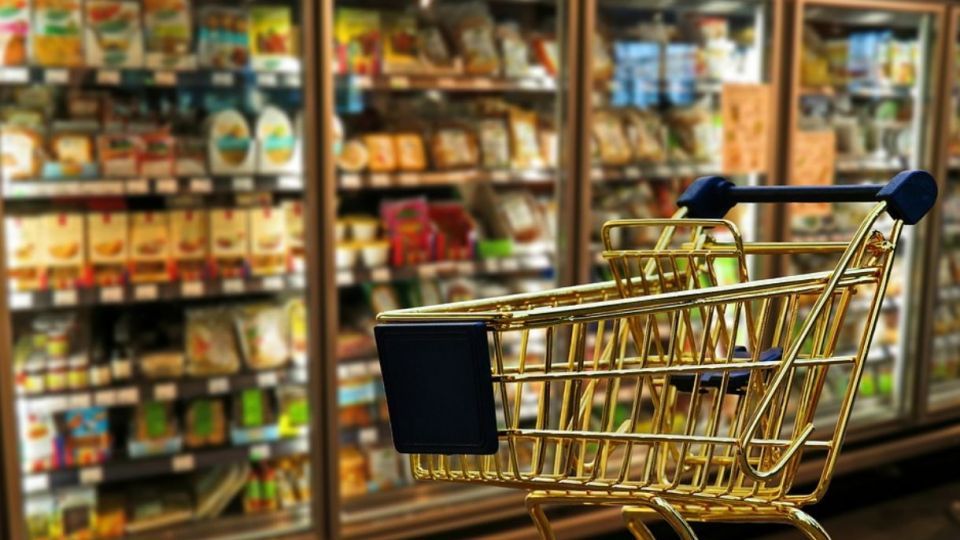 زور تورم به قدرت خرید مردم میچربد/ چه زمانی توانایی خرید مردم بالا میرود؟ زور تورم به قدرت خرید مردم میچربد/ چه زمانی توانایی خرید مردم بالا میرود؟