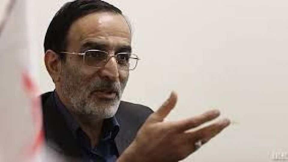 سوال از شریعتمداری برای واردات بیش از اندازه کالاهای خارجی مشابه تولید داخل سوال از شریعتمداری برای واردات بیش از اندازه کالاهای خارجی مشابه تولید داخل