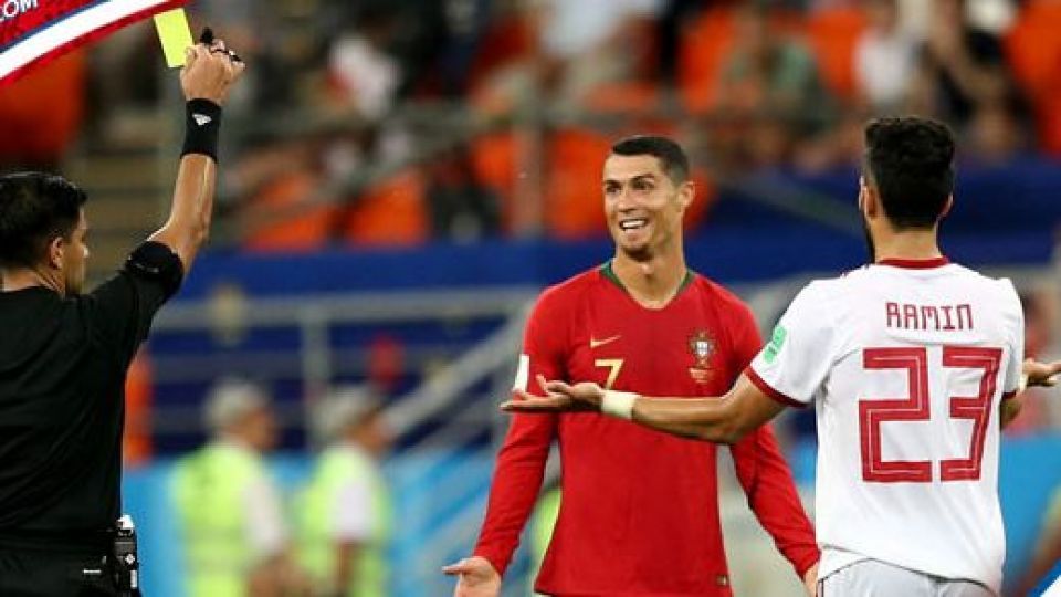 رضاییان: به رونالدو کادو دادم اما چیزی داخلش نیست! رضاییان: به رونالدو کادو دادم اما چیزی داخلش نیست!