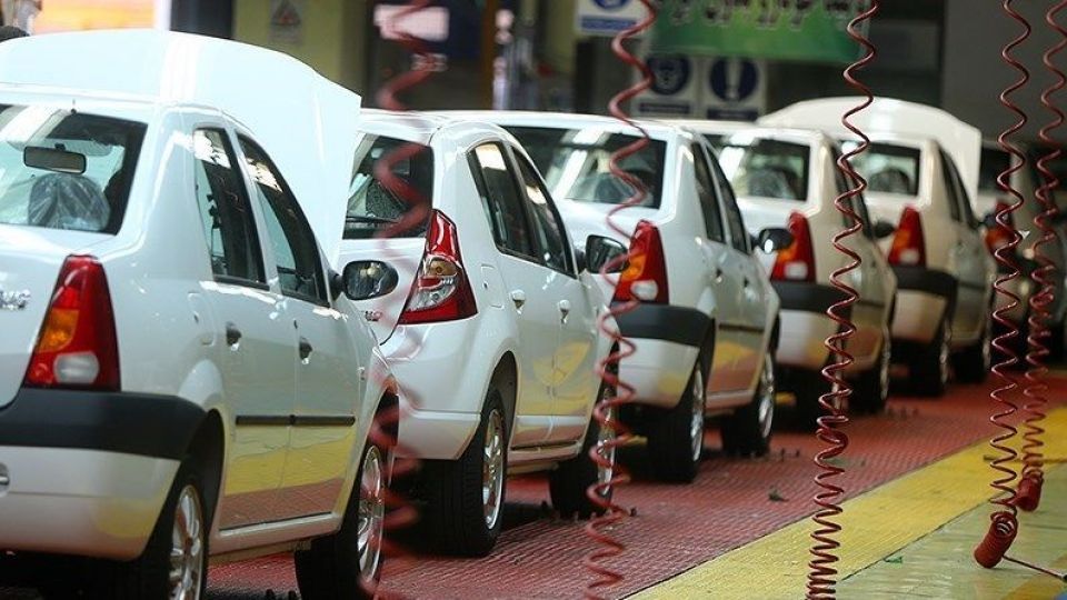 فروش رنو فرانسه به ایران ۲ درصد کاهش یافت فروش رنو فرانسه به ایران ۲ درصد کاهش یافت