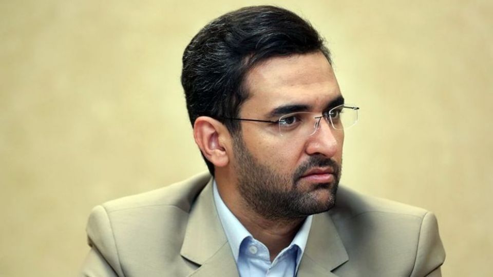 آذری جهرمی خبر داد: آخرین جزئیات مقابله با گرانفروشی «تلفن همراه» آذری جهرمی خبر داد: آخرین جزئیات مقابله با گرانفروشی «تلفن همراه»