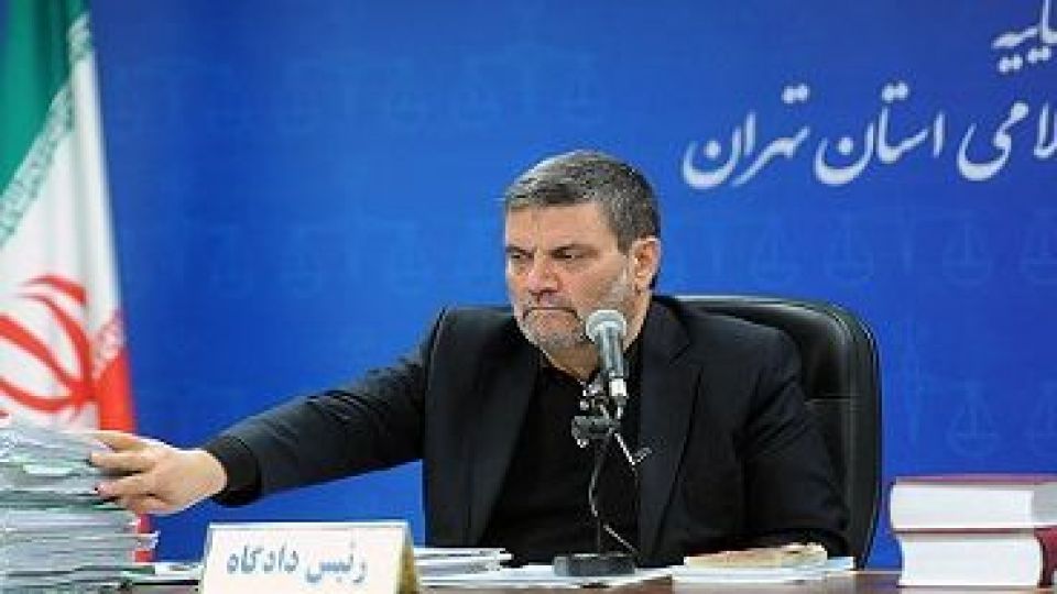 برگزاری دادگاه علنی رسیدگی به اتهامات یکی از لیدرهای اصلی اغتشاشات خیابان پاسداران برگزاری دادگاه علنی رسیدگی به اتهامات یکی از لیدرهای اصلی اغتشاشات خیابان پاسداران