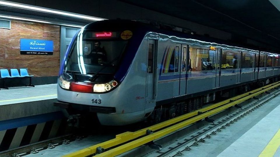 آتشسوزی ۱۱ پله برقی خط ۷ مترو در انبار آتشسوزی ۱۱ پله برقی خط ۷ مترو در انبار